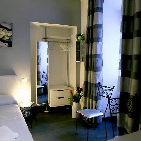 Caroline 2* Rome